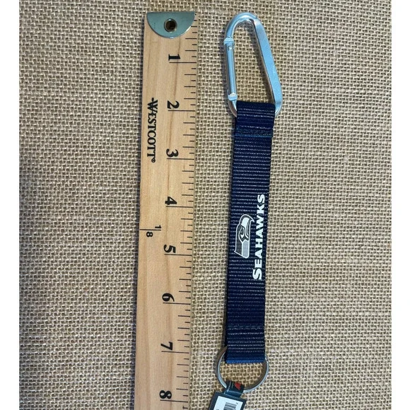 NWT NFL Seattle Seahawks Carabiner Lanyard Keychain  - 8 Inches - Picture 3 of 4